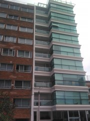 Imagen de Ingreso edificio & barandas en Malvin
