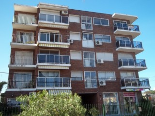 Imagen de Cambio de Barandas en Edificio en Montevideo